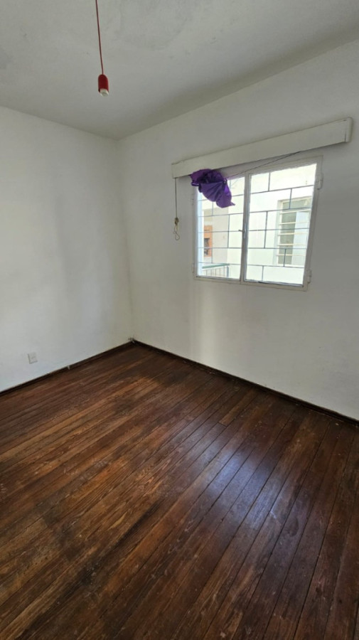 Casa ID.11636 - Alquiler de casa 2 dormitorios en Mercado Modelo