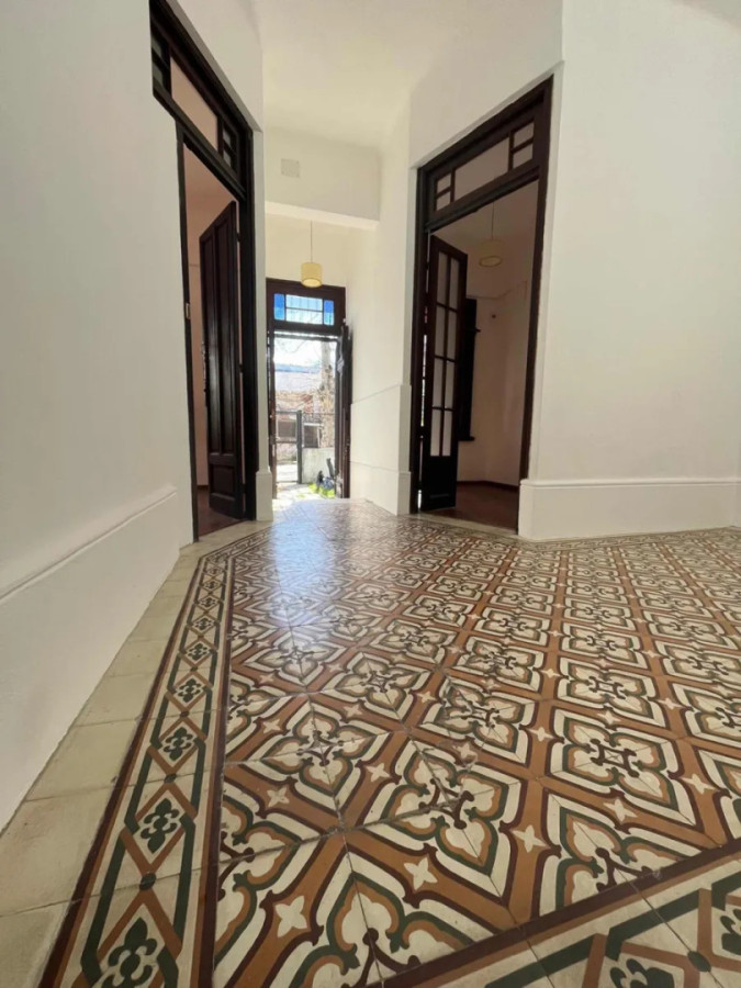 Casa ID.11668 - VENTA CASA EN CORDÓN 4 DORMITORIOS Y GARAJE