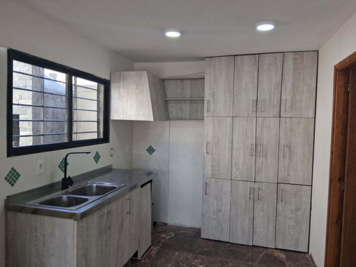 Casa ID.11711 - Alquiler Casa 2 Dormitorios 2 Baños Cochera En Malvin Norte