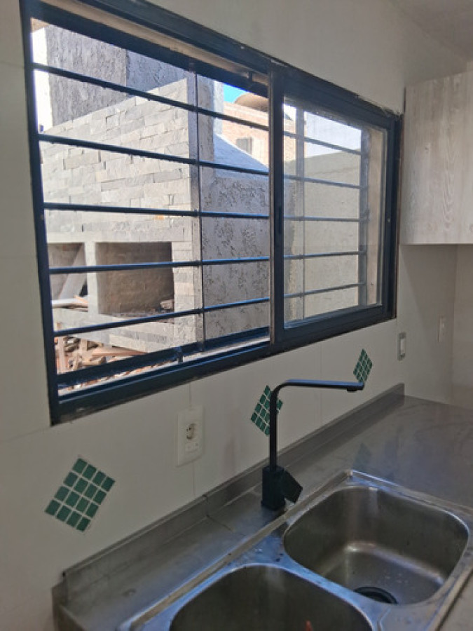 Casa ID.11711 - Alquiler Casa 2 Dormitorios 2 Baños Cochera En Malvin Norte