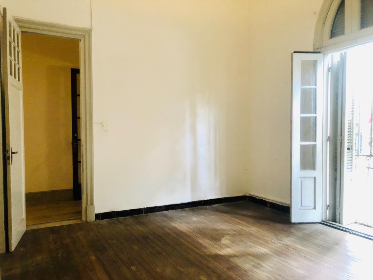 Casa ID.11821 - Venta De Casa 5 Dormitorios Con Garaje Y Patio En Punta Carretas 