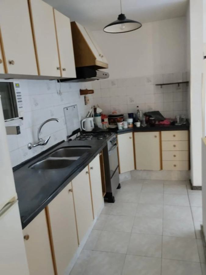 Casa ID.11847 - Alquiler De Casa 2 Dormitorios Con Cochera Excelente En Jardines De El Hipodromo 