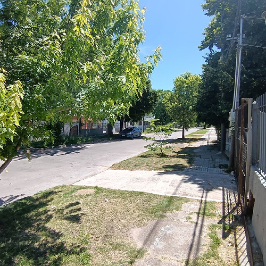 Casa ID.12035 - Venta Casa De 2 Dormitorios Amplio Terreno Cochera En Sayago