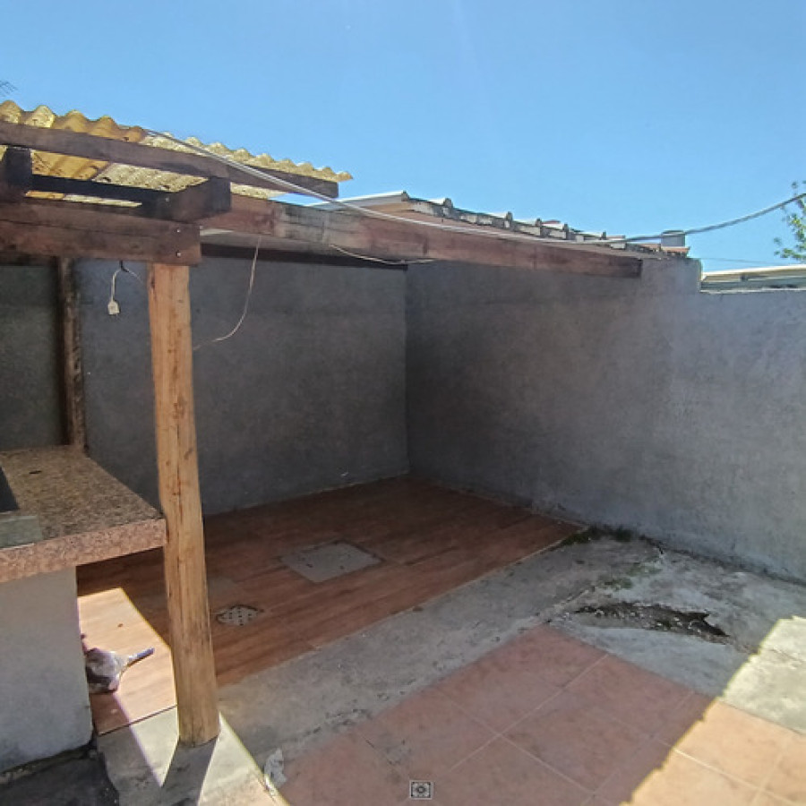 Casa ID.12035 - Venta Casa De 2 Dormitorios Amplio Terreno Cochera En Sayago