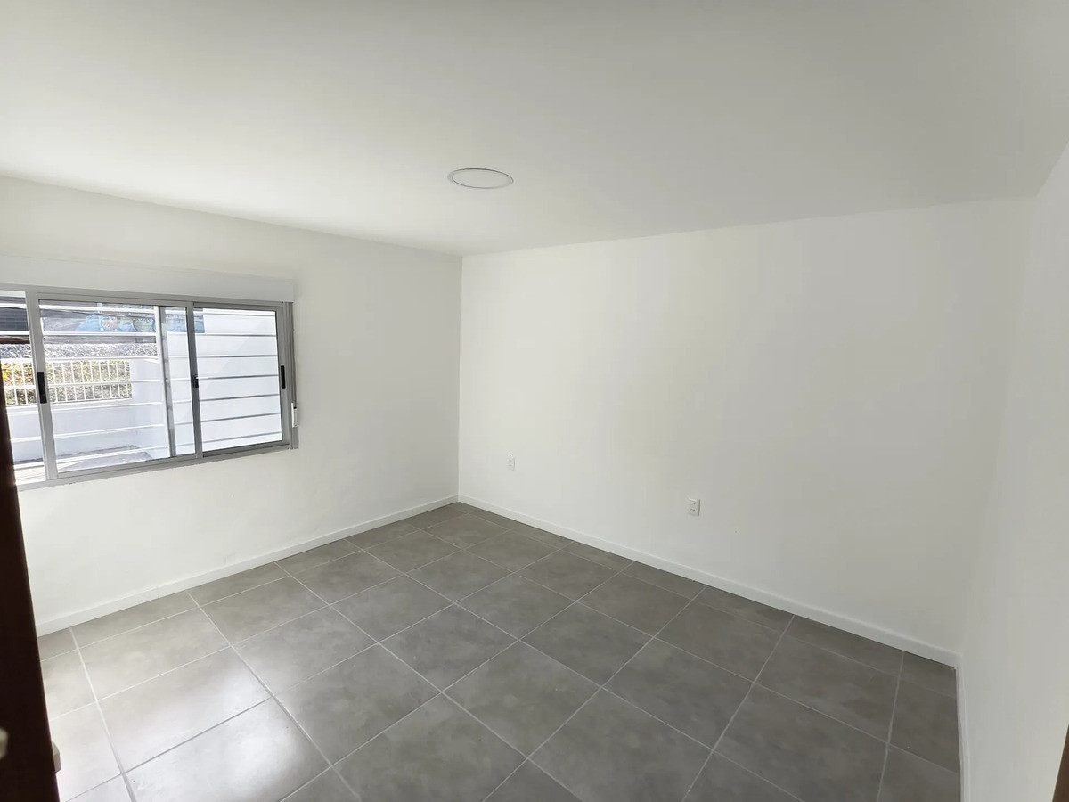 Casa ID.12130 - Alquiler de casa 2 dormitorios en Belvedere