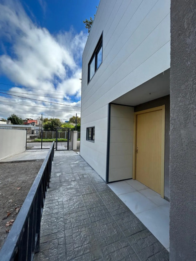 Casa ID.12250 - Alquiler Casa A Estrenar 2 Dormitorios Cochera Malvin Norte
