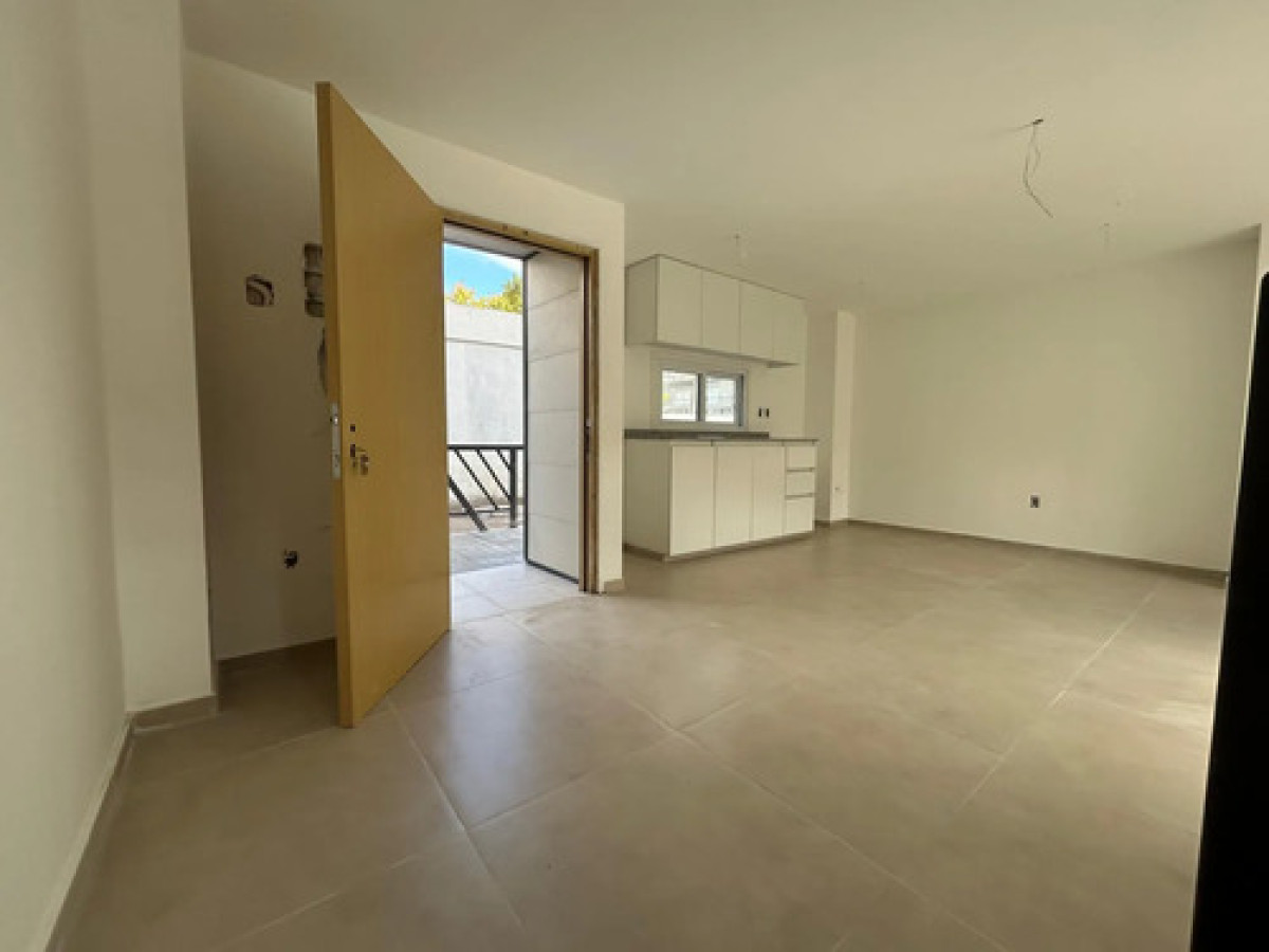 Casa ID.12250 - Alquiler Casa A Estrenar 2 Dormitorios Cochera Malvin Norte