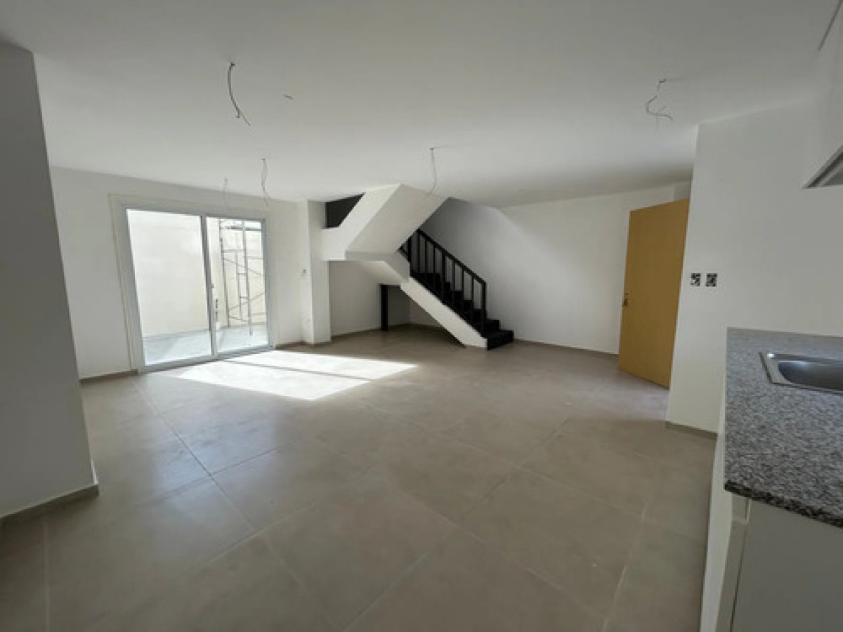 Casa ID.12250 - Alquiler Casa A Estrenar 2 Dormitorios Cochera Malvin Norte