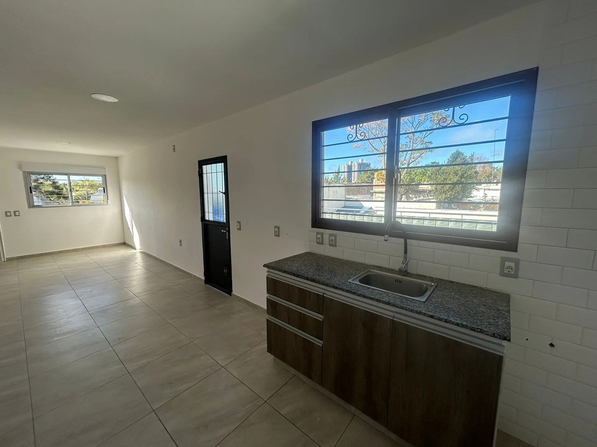 Casa ID.12397 - Alquiler de casa 3 dormitorios en Malvin Norte
