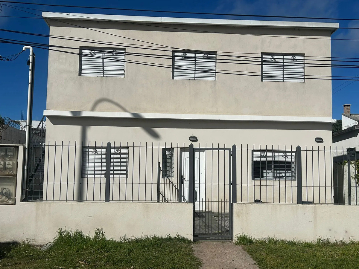 Casa ID.12397 - Alquiler de casa 3 dormitorios en Malvin Norte