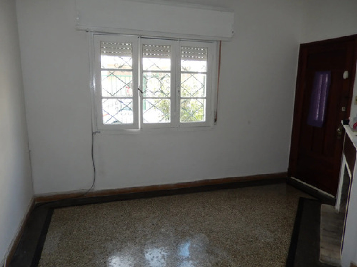 Casa ID.12408 - Alquiler Casa 1 Dormitorio Con Cochera Sin Gastos En Buceo