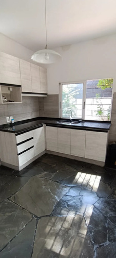 Casa ID.12691 - Alquiler Casa De 2 Dormitorios Cochera Sin Gastos Comunes En Carrasco