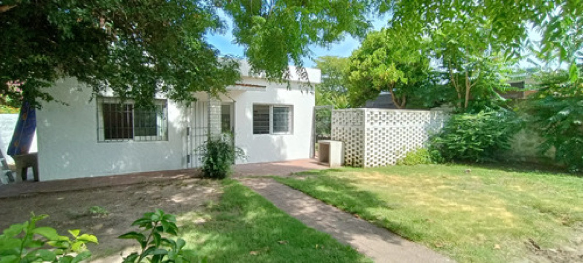 Casa ID.12691 - Alquiler Casa De 2 Dormitorios Cochera Sin Gastos Comunes En Carrasco