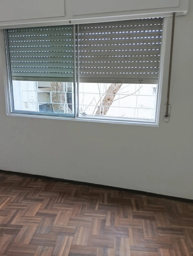 Casa ID.12899 - Alquiler Casa 2 Dormitorios 2 Baños Patio Y Parrillero Muy Luminosa Sin Gastos En Brazo Oriental