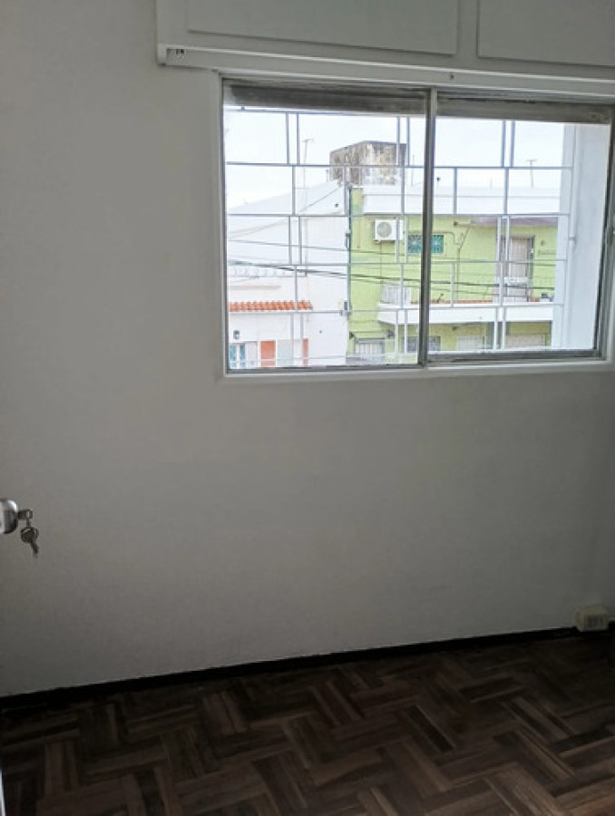 Casa ID.12899 - Alquiler Casa 2 Dormitorios 2 Baños Patio Y Parrillero Muy Luminosa Sin Gastos En Brazo Oriental
