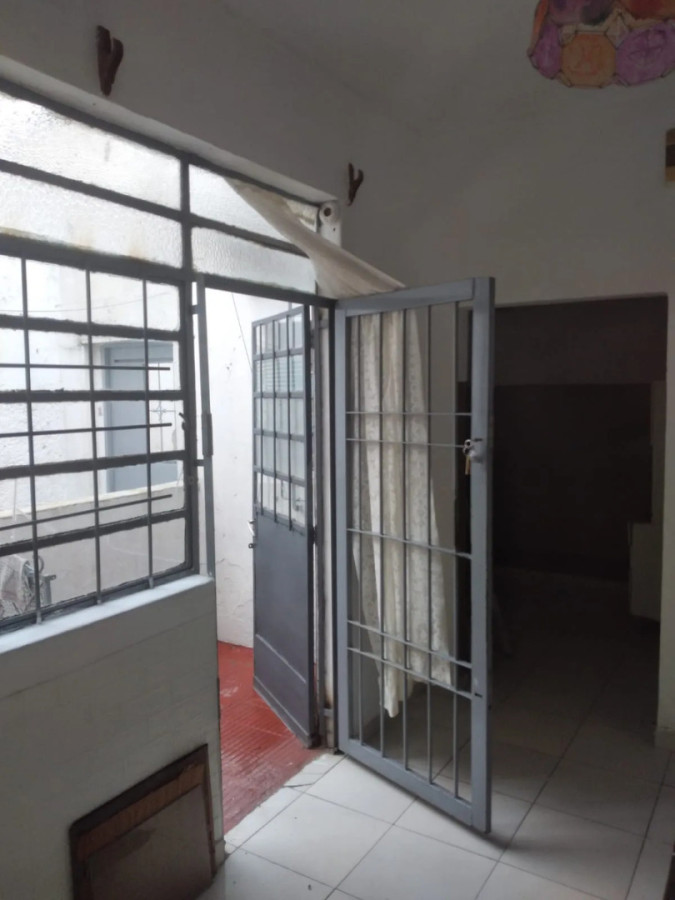 Casa ID.13066 - Alquiler Casa 1 Dormitorio Luminosa Sin Gastos Comunes En Brazo Oriental