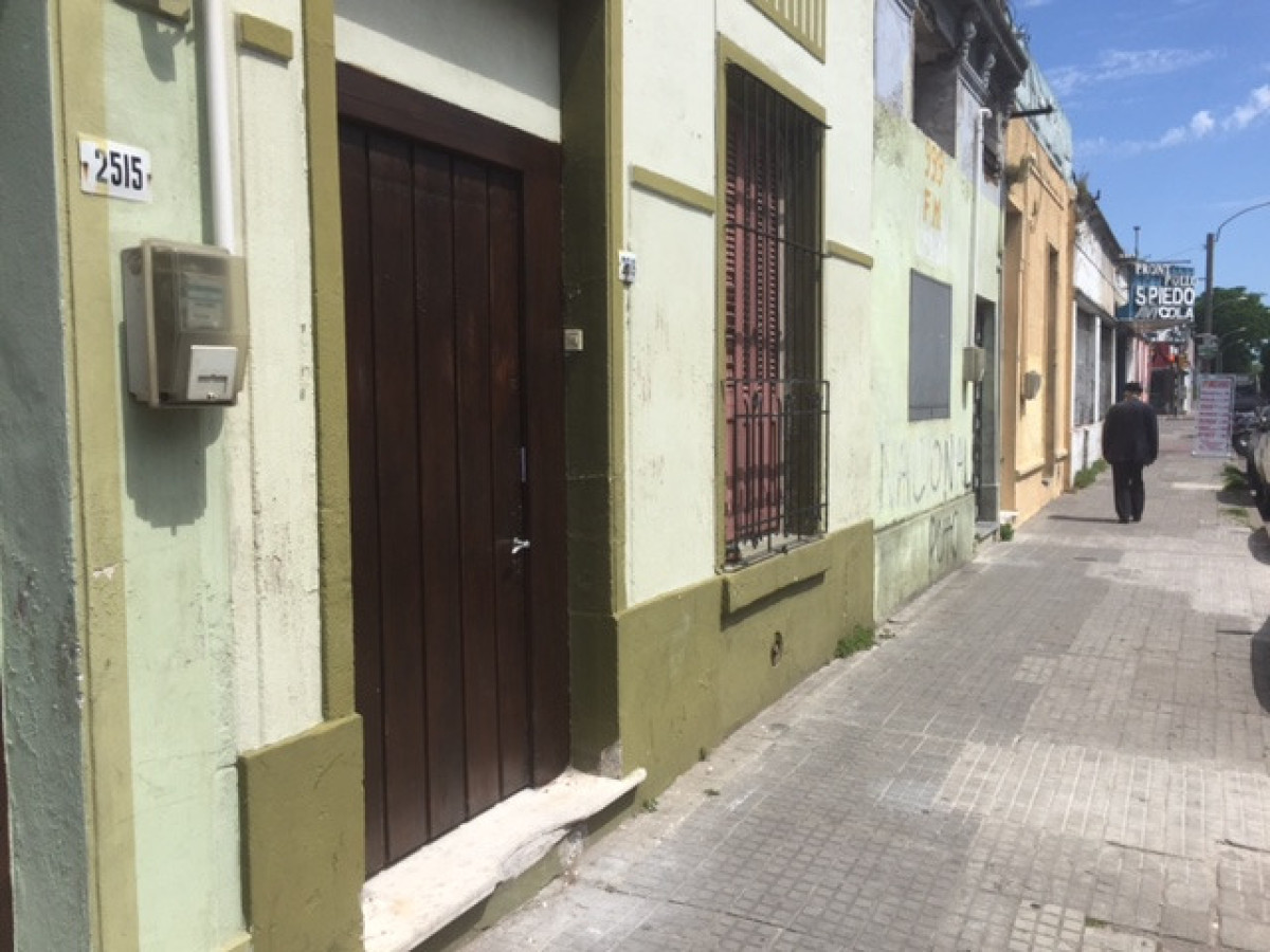 Casa ID.13097 - Alquiler Casa 3 Dormitorios Amplia Con Patio Y Parrillero En Unión