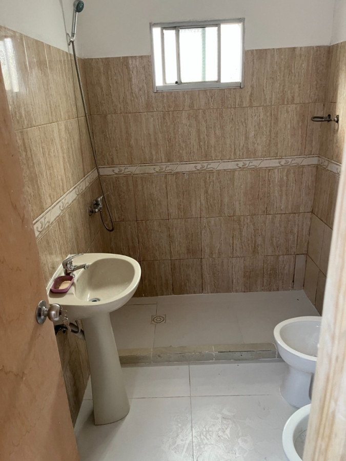 Casa ID.13097 - Alquiler Casa 3 Dormitorios Amplia Con Patio Y Parrillero En Unión