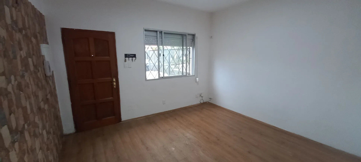 Casa ID.13129 - Alquiler Casa De 2 Dormitorios Patio Con Cochera Al Frente Sin Gastos Comunes En Buceo