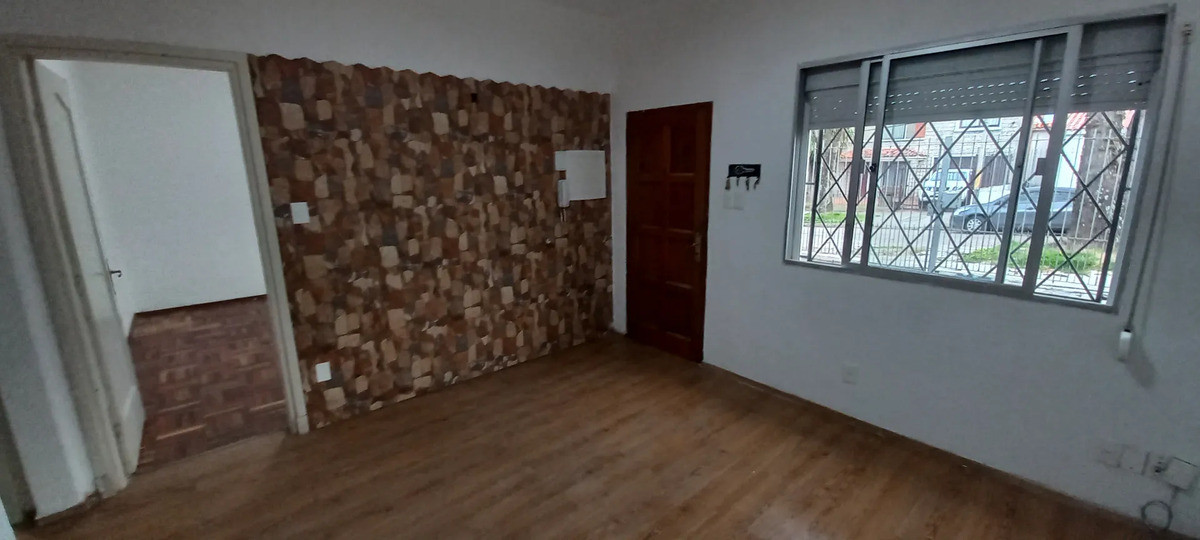 Casa ID.13129 - Alquiler Casa De 2 Dormitorios Patio Con Cochera Al Frente Sin Gastos Comunes En Buceo