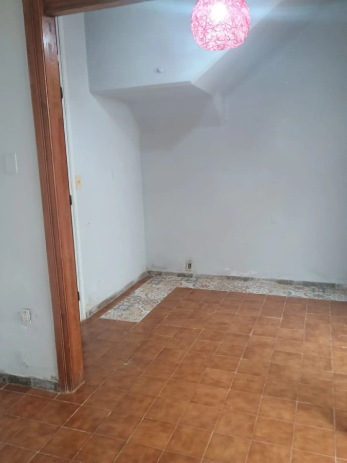 Casa ID.13211 - Alquiler Casa De 2 Dormitorios Buena Ubicación En Parque Rodó
