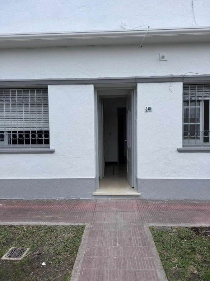 Casa ID.13222 - Alquiler Casa Planta Baja 2 Dormitorios Patio Sin Gastos Comunes En Buceo