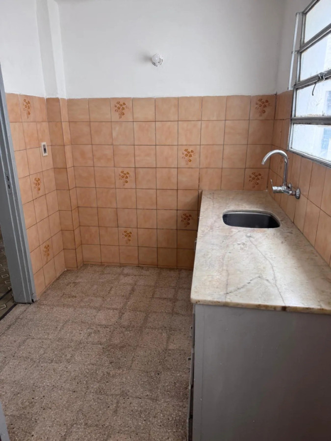 Casa ID.13222 - Alquiler Casa Planta Baja 2 Dormitorios Patio Sin Gastos Comunes En Buceo