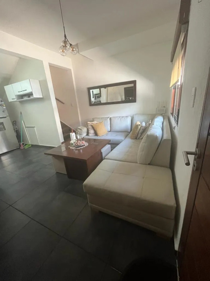 Casa ID.13274 - Alquiler Casa Dúplex 3 Dormitorios Patio Con Parrillero Sin Gastos Comunes En Goes