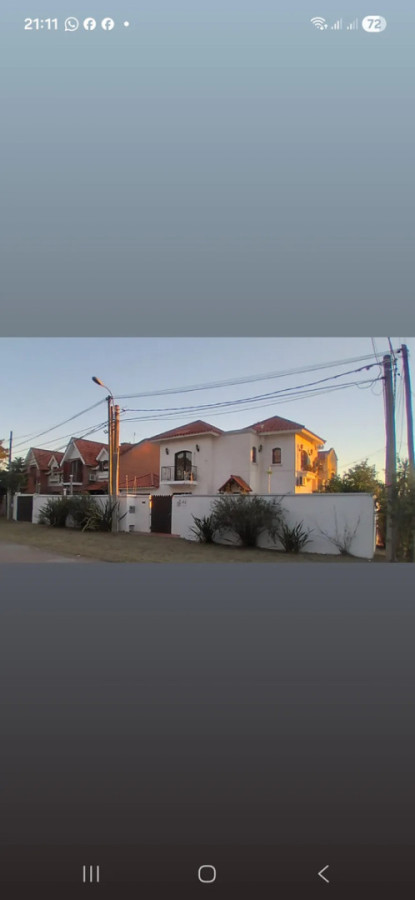 Casa ID.13303 - Alquiler Casa 3 Dormitorios 2 Baños Patio Parrillero Cochera Sin Gastos Comunes En Carrasco
