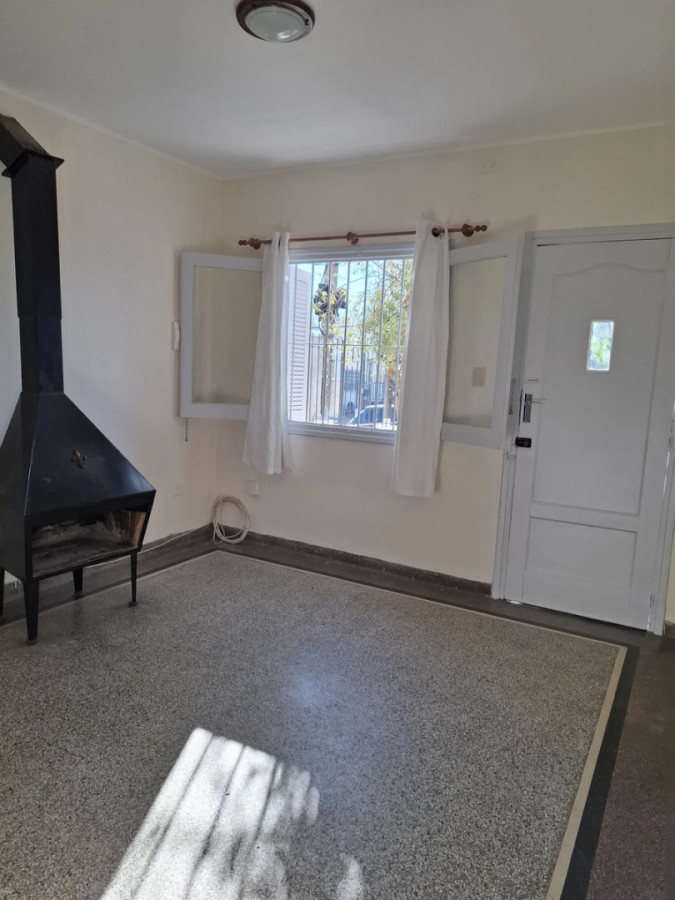 Casa ID.12703 - Alquiler Casa 2 Dormitorios Patio Parrillero Cochera Sin Gastos En Prado