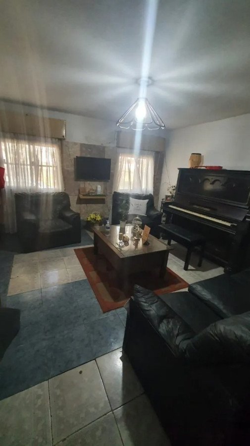 Casa ID.176 - Hermosa Casa En Union! 3 Dormitorios Y 2 Cocheras!