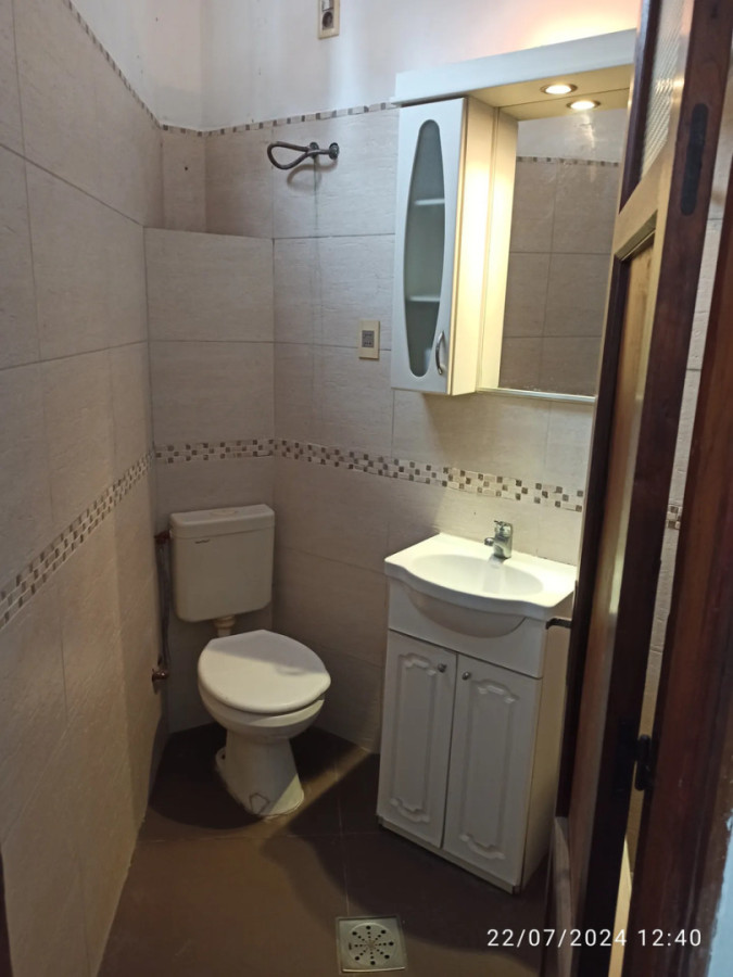 Casa ID.12860 - Alquiler Casa 3 Dormitorios 2 Baños Con Patio Y Parrillero Azotea Sin Gastos En Mercado Modelo