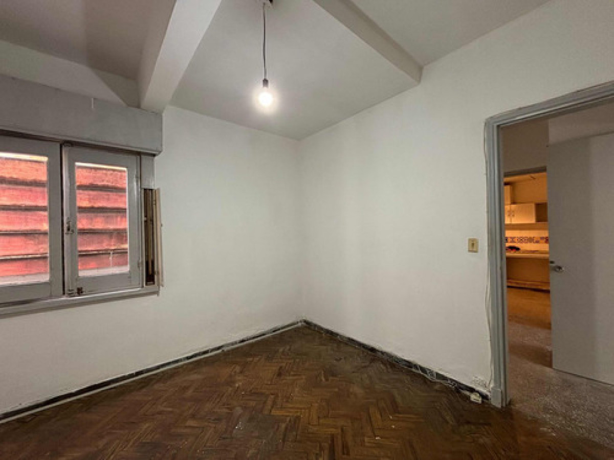 Casa ID.11450 - Alquiler De Casa, 1 Dormitorio, 1 Baño, Garaje, Excelente, En Brazo Oriental.