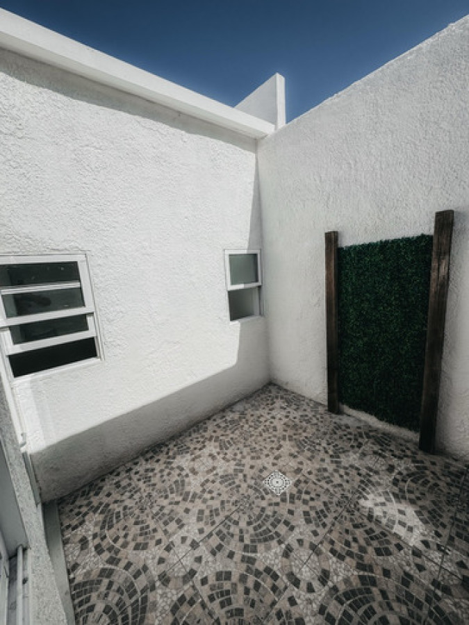 Casa ID.9093 - Se Vende Casa De 2 Dormitorios Con Patio En Parque Batlle A Estrenar