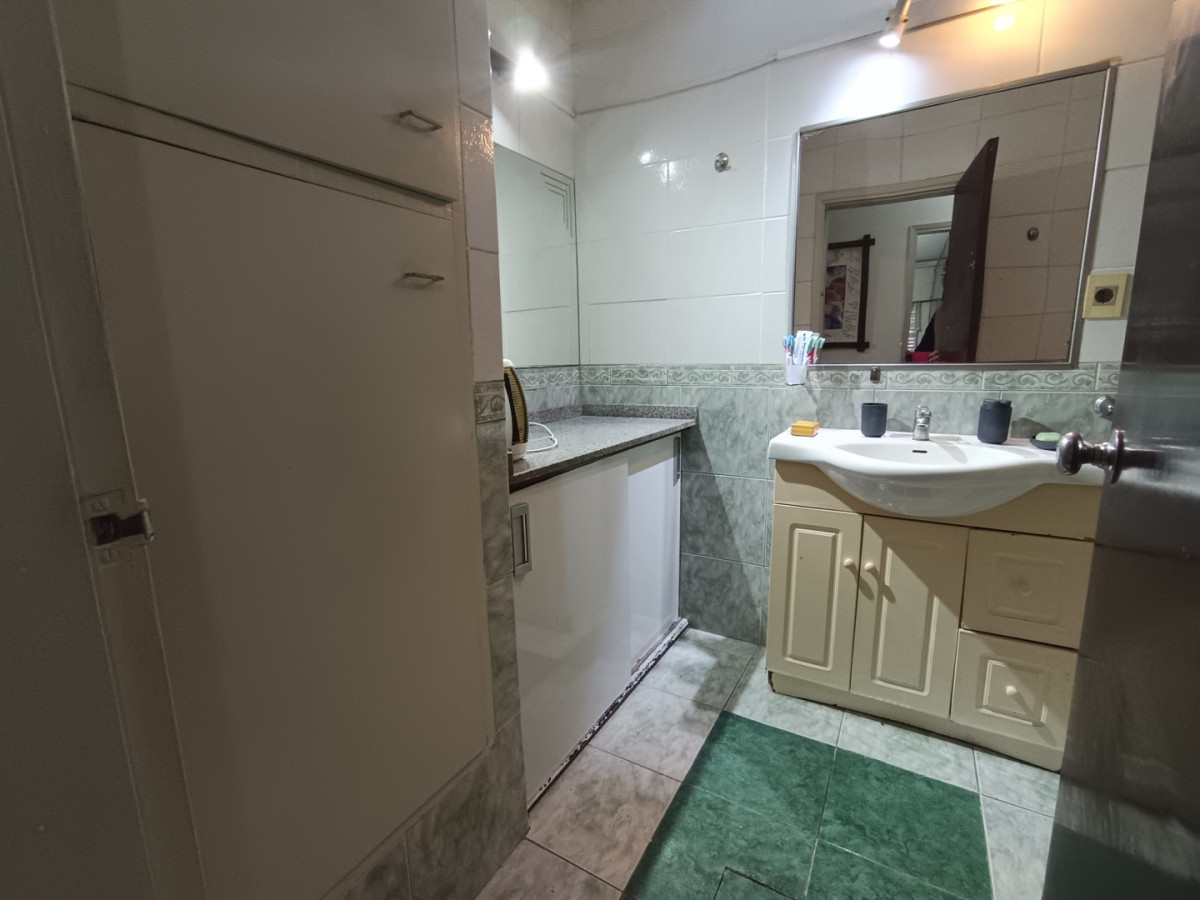 Casa ID.13104 - Venta Casa 3 Dormitorios Con Gran Terreno de 904 M2 Barbacoa Y Cochera Para 6 Autos En Belvedere