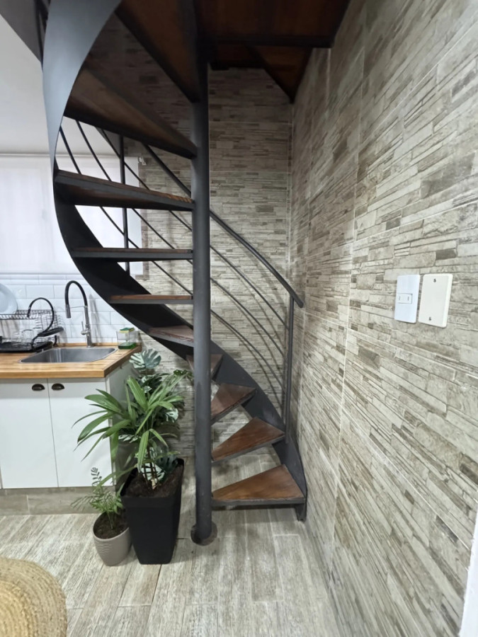 Casa ID.12840 - Alquiler De Casa 2 Dormitorios Al Frente Sin Gastos Comunes En La Comercial