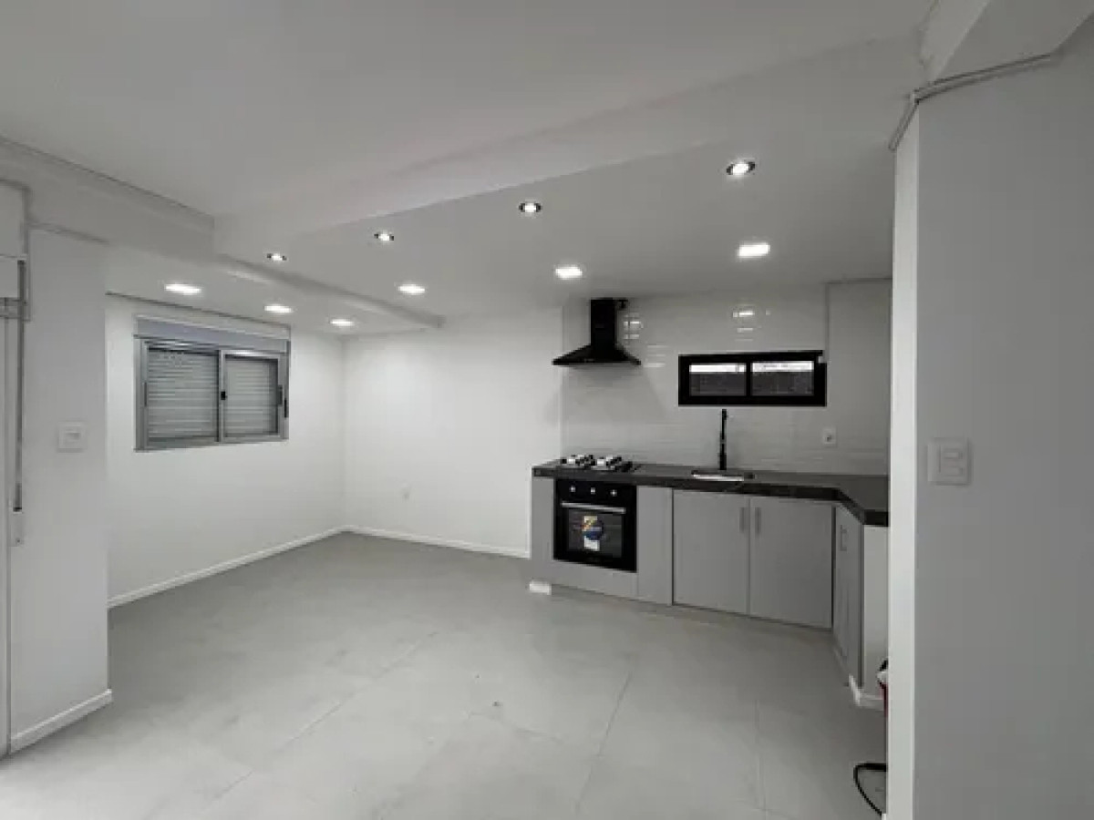 Casa ID.10570 - Hermosa Casa Con 2 Dorm Cochera Patio Con Parrillero