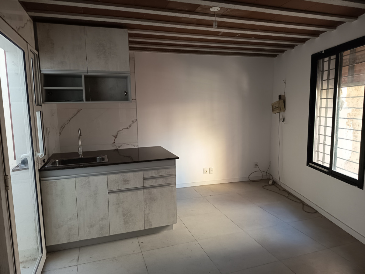 Casa ID.12922 - Casa PH Reciclada 2 Dormitorios Sin GC Cordón Azotea 