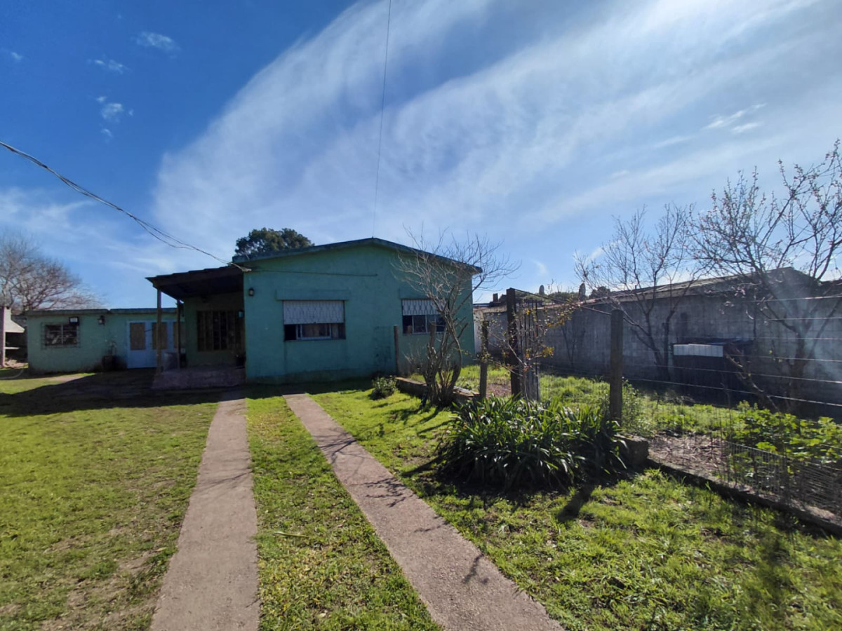 Casa ID.12989 - Venta Casa Con Apartamento Y Gran Terreno En Toledo Canelones