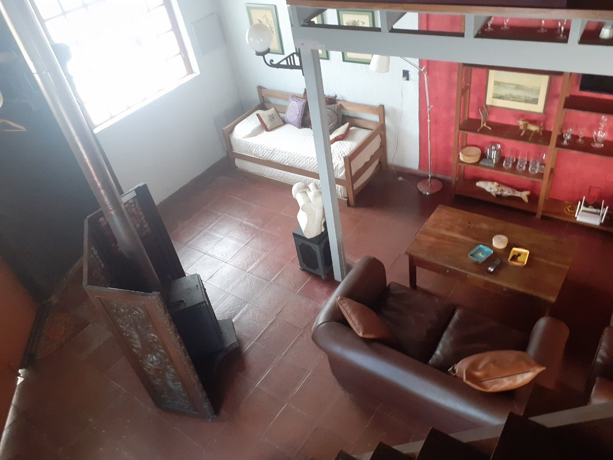 Casa ID.5451 - Venta Casa Esquina De Época Céntrica Montevideo 1 Dormitorio