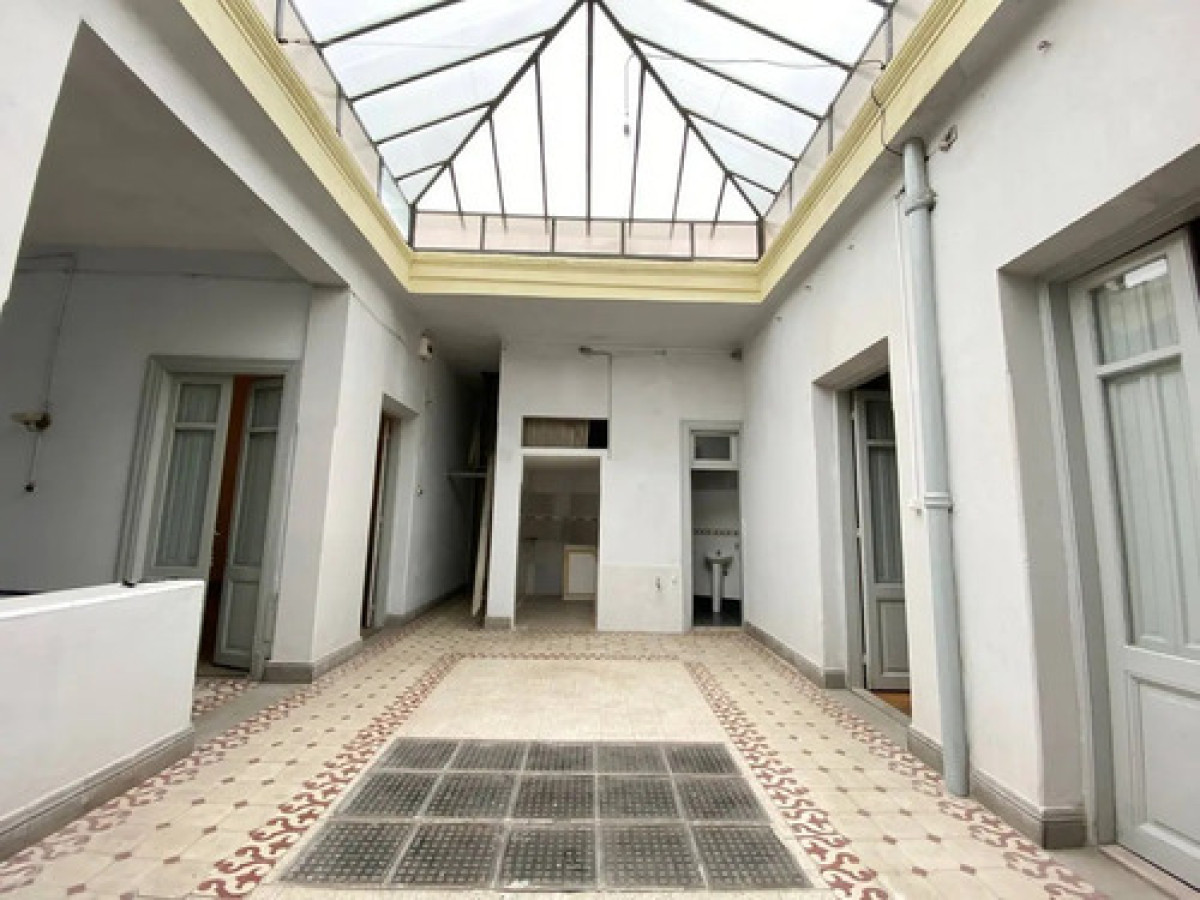 Casa ID.9993 - Venta O Alquiler Amplia Casa En Bella Vista, Montevideo