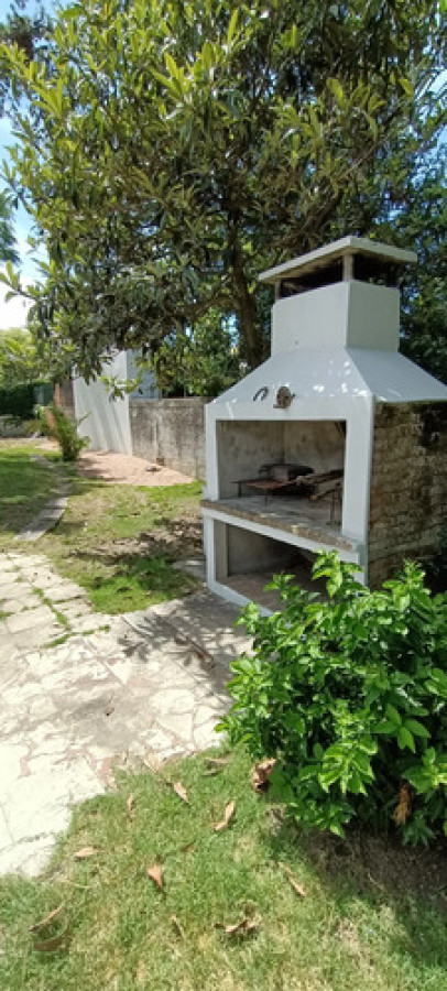 Casa ID.12679 - Alquiler Casa 2 Dormitorios Cochera 2 Autos Fondo Carrasco Norte