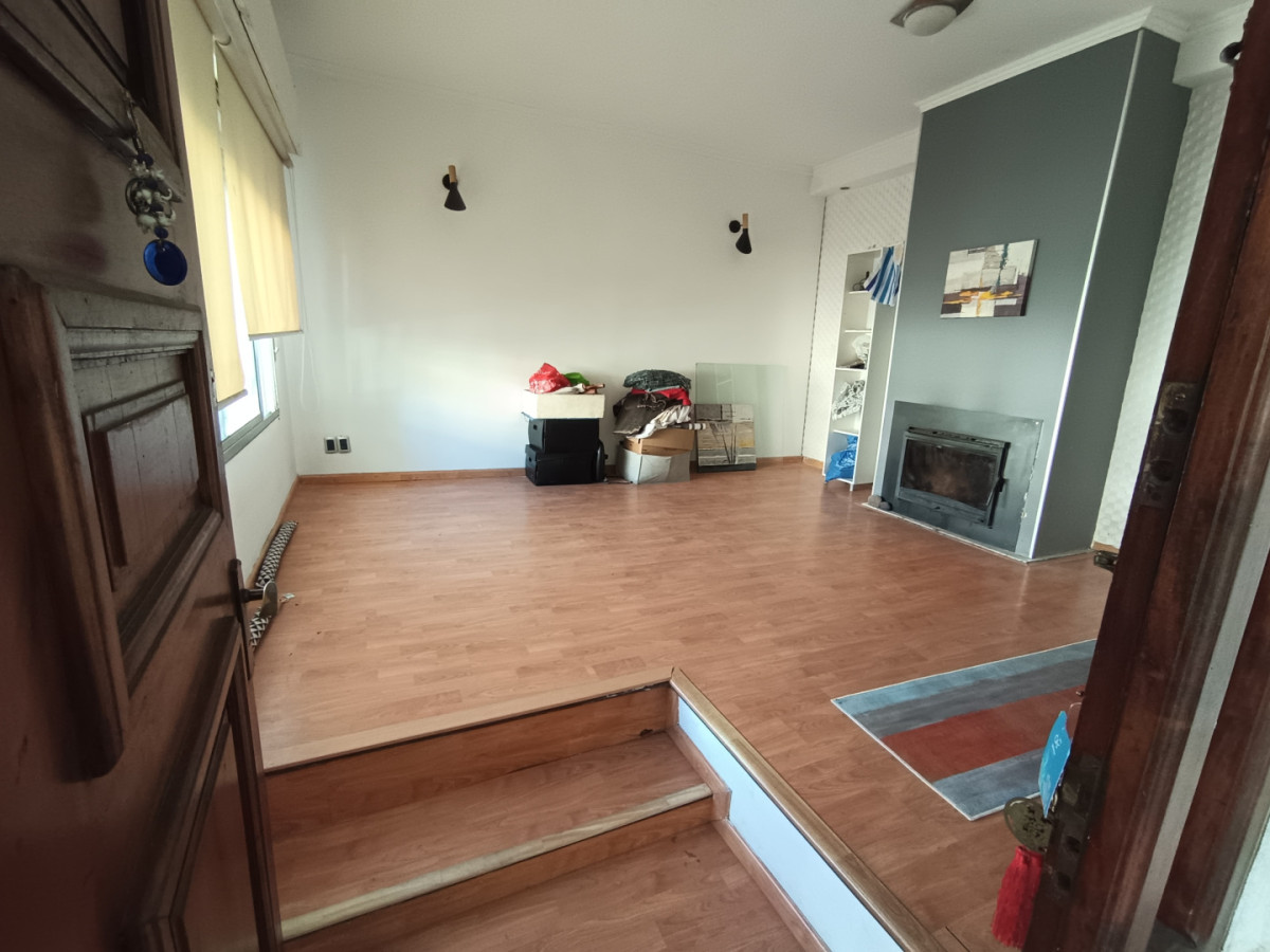 Casa ID.12015 - Venta Casa Dúplex Excelente Estado Garaje En Jacinto Vera