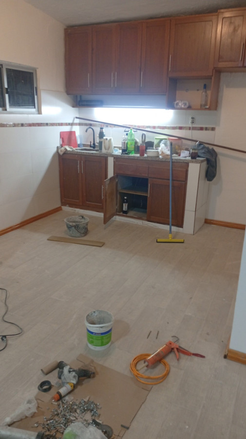 Casa ID.12713 - Alquiler De Casa 2 Dormitorios Con Patio Cochera Sin Gastos Comunes En La Teja