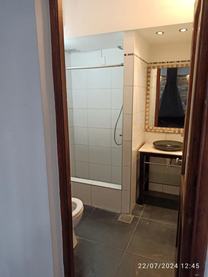 Casa ID.12860 - Alquiler Casa 3 Dormitorios 2 Baños Con Patio Y Parrillero Azotea Sin Gastos En Mercado Modelo