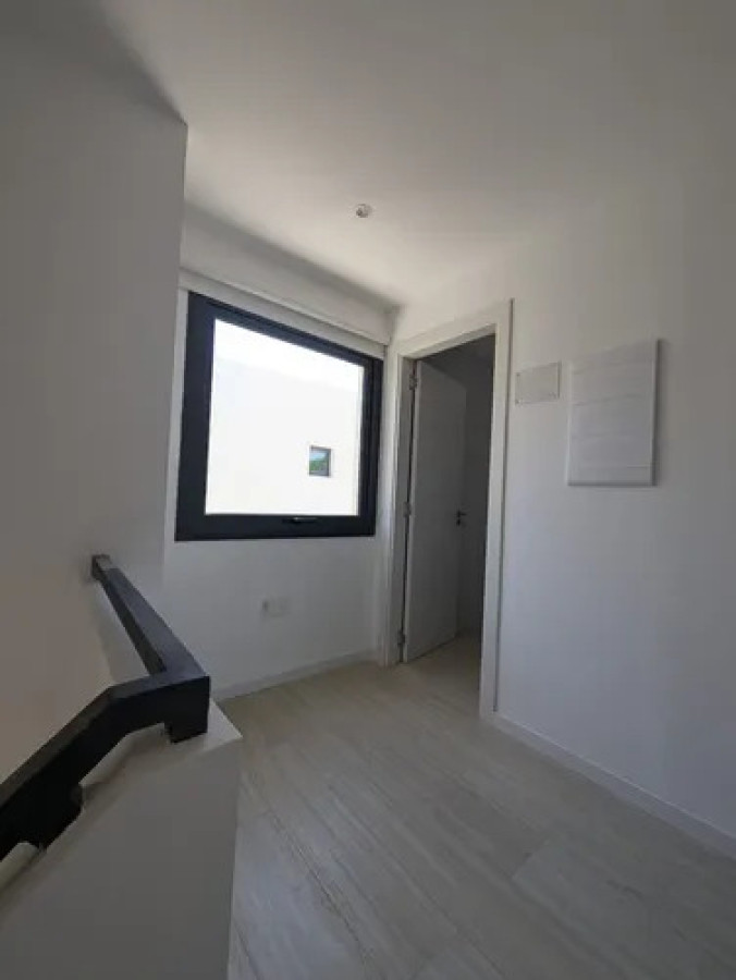 Casa ID.11018 - Casa En Complejo Cerrado 3 Dormitorios Con Cochera