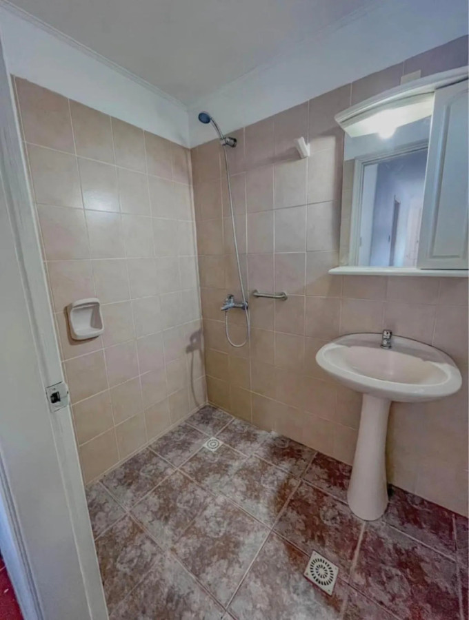 Casa ID.13132 - Alquiler Casa De 1 Dormitorio Con Cochera Sin Gastos Comunes En Buceo