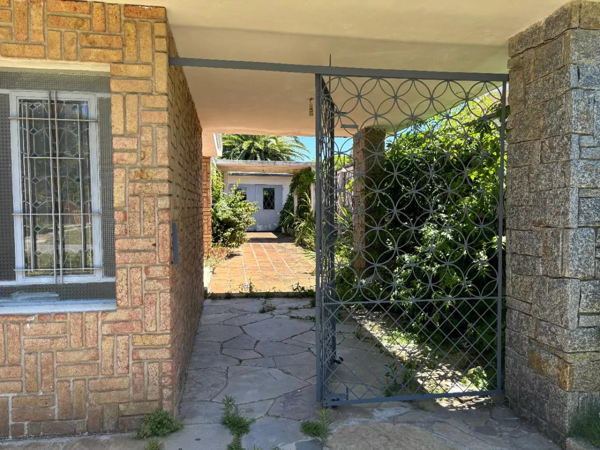 Casa ID.7214 - Hermosa Casa En Venta 2 Dormitorios. Lagomar 