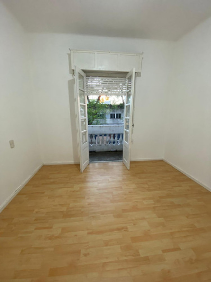 Casa ID.10821 - Oportunidad en Pocitos! Casa En Alquiler 3 Dormitorios, Balcón, Mascotas Bienvenidas!