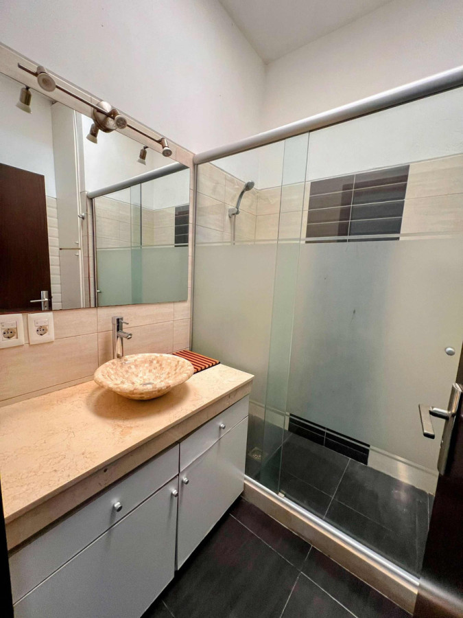 Casa ID.7327 - Hermosa Casa De 2 Dorm, Cochera, Parrillero, Barbacoa En Malvin